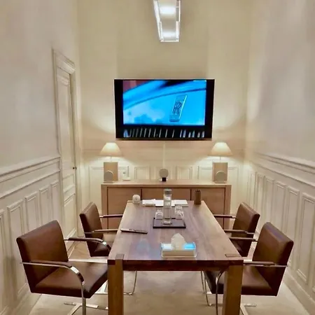 Luxury And Exclusive 130sqm Estate 4m Ceilings With Garden View Near Arc De Triomphe And Palais Des Congres * Paris