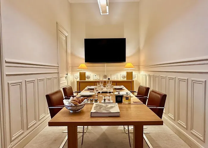 Διαμέρισμα Luxury Arc De Triomphe 130sqm *